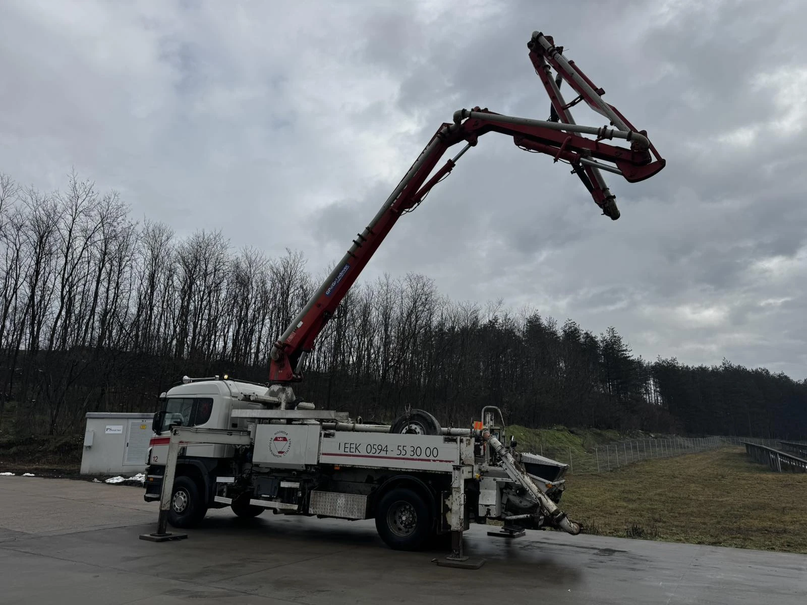 Бетон помпа Scania R340 - изображение 8