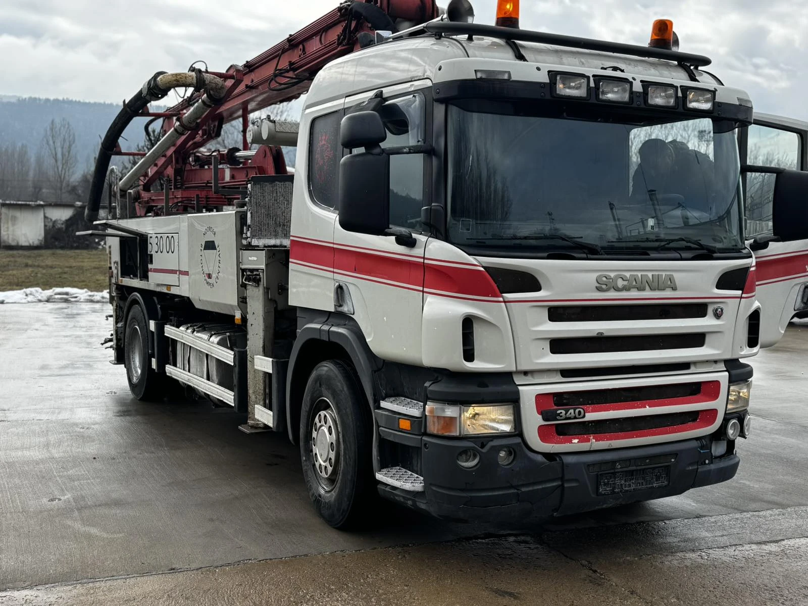 Бетон помпа Scania R340 - изображение 6