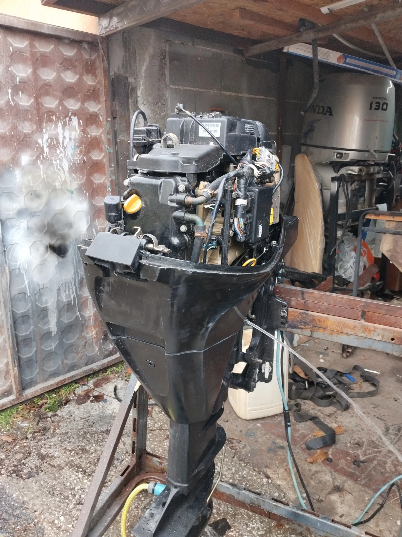 Извънбордов двигател Mercury 25 инжекцион  - изображение 6