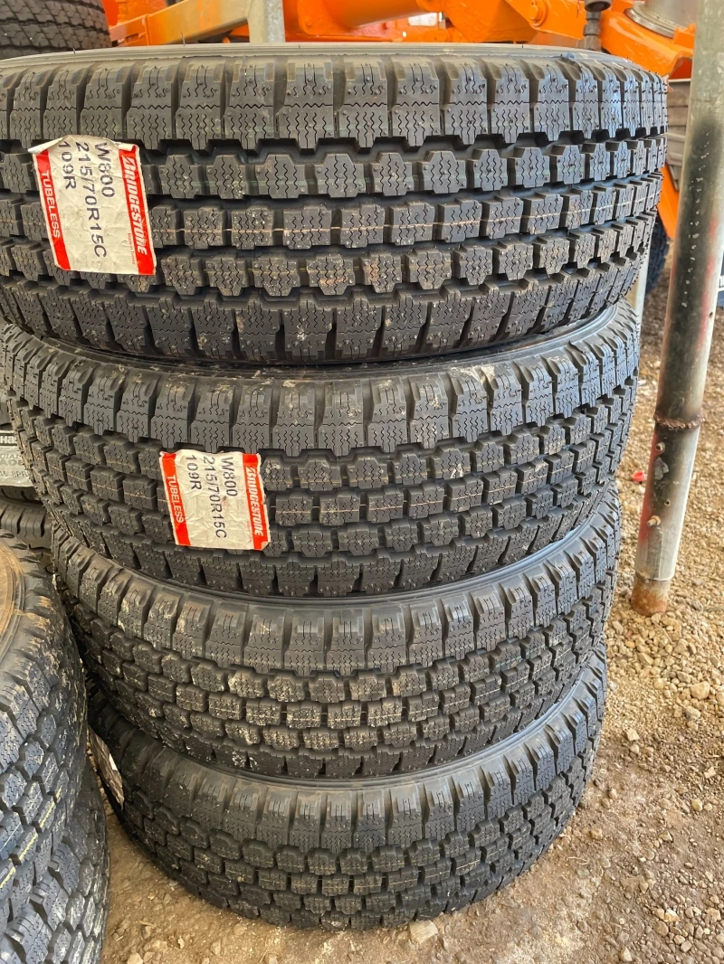 Гуми Всесезонни 225/70R15, снимка 8 - Гуми и джанти - 37285605