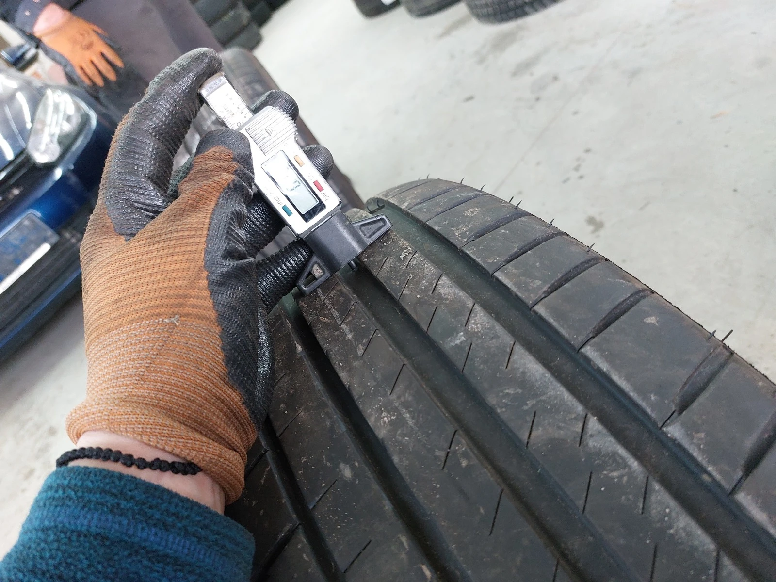 ���� 235/45R18 | Mobile.bg � ����������� 3