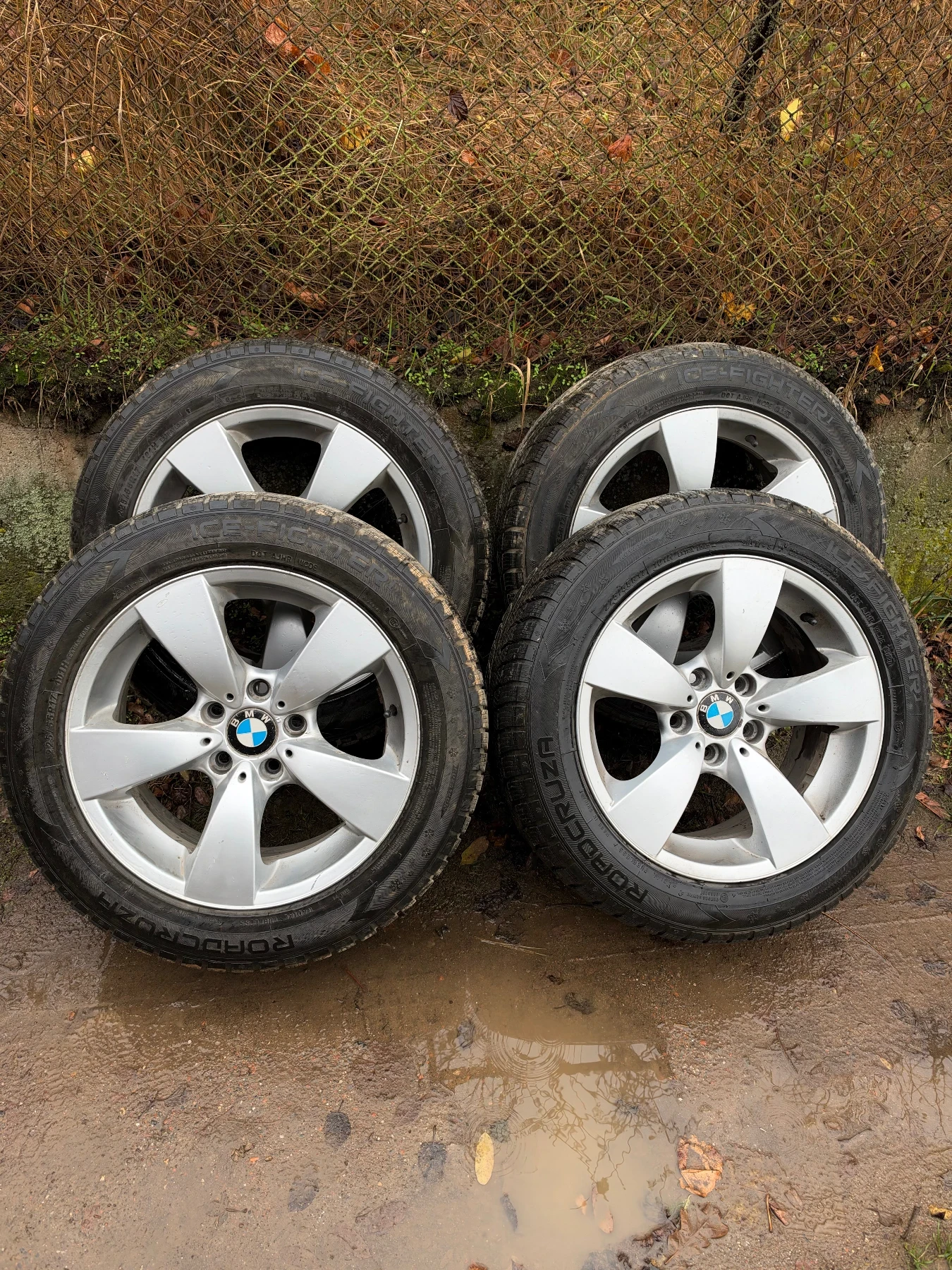 Гуми с джанти 225/55R17, снимка 2 - Гуми и джанти - 56735358