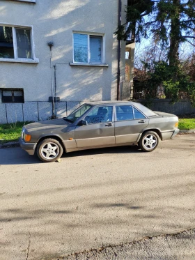 Mercedes-Benz 190, снимка 2