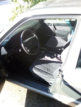 Mercedes-Benz 190, снимка 6