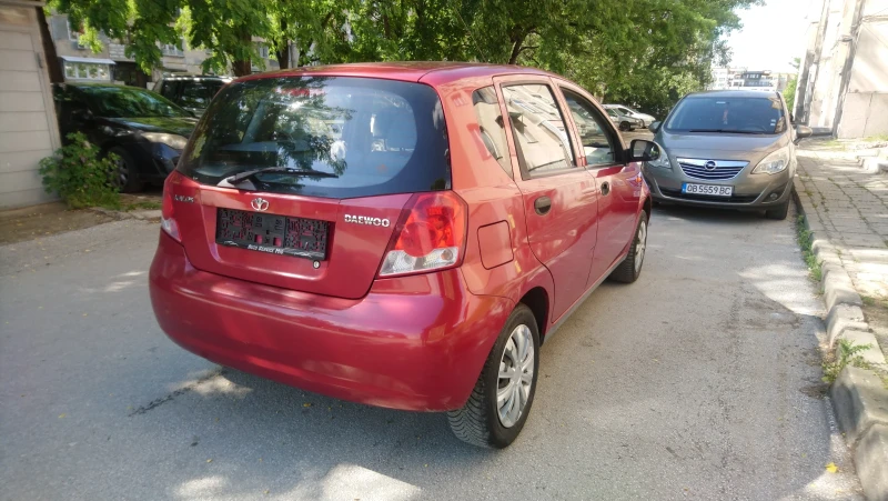 Daewoo Kalos 1.3 бензин клима Топ състояние , снимка 9 - Автомобили и джипове - 47429508