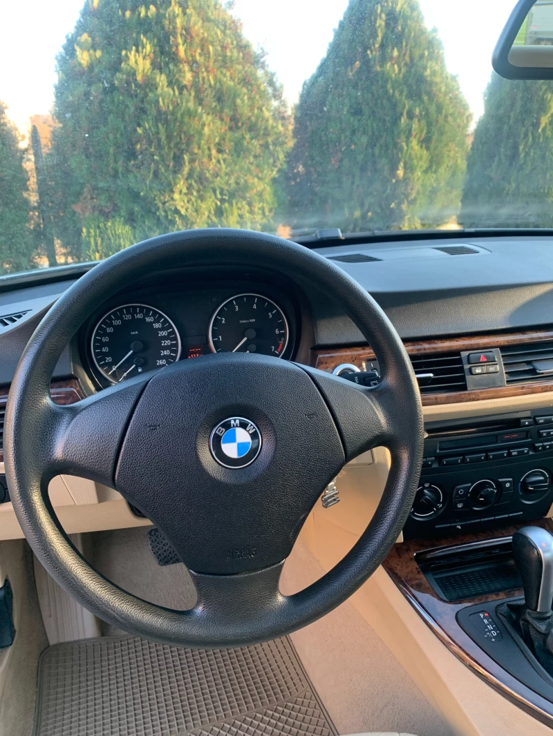 BMW 320, снимка 11 - Автомобили и джипове - 47878448