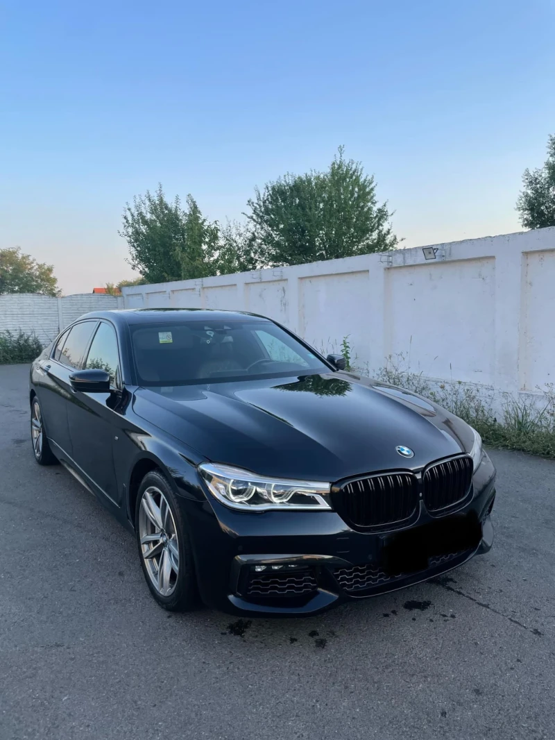 BMW 750 M packet, LONG, XD, Панорама, обслужен !, снимка 1 - Автомобили и джипове - 48394874