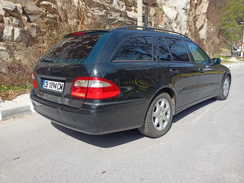 Mercedes-Benz E 200, снимка 10 - Автомобили и джипове - 49533343