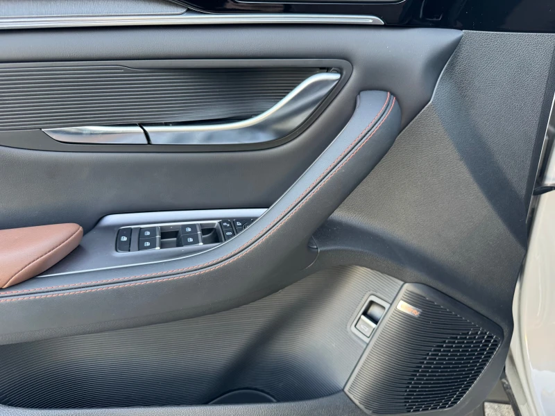 BYD Seal U DM-i Plug-in hibrid , снимка 10 - Автомобили и джипове - 51608740