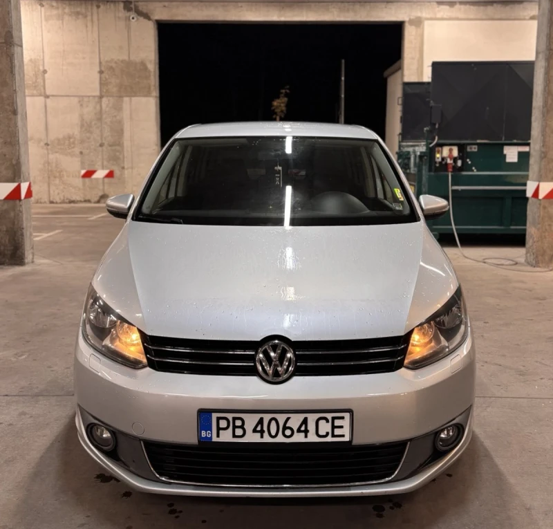 VW Touran VW Touran 1.6 diesel 2012 г., снимка 2 - Автомобили и джипове - 51979580
