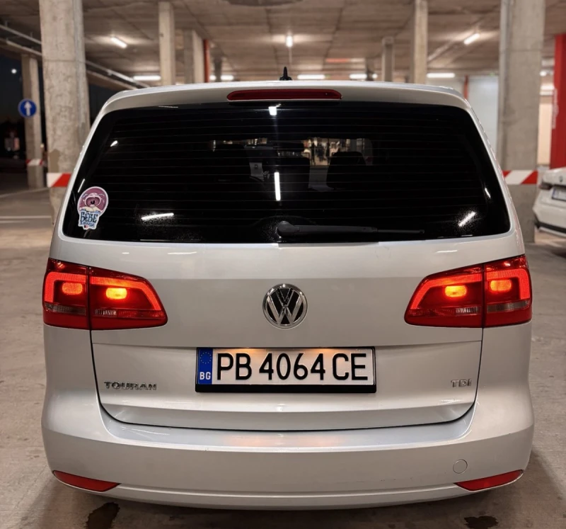 VW Touran VW Touran 1.6 diesel 2012 г., снимка 5 - Автомобили и джипове - 51979580
