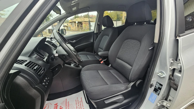 Hyundai Ix20 1.6i 6SP CH-СЕРВИЗНА ИСТ.-ТОП СЪСТ.-ЛИЗИНГ, снимка 8 - Автомобили и джипове - 52379238