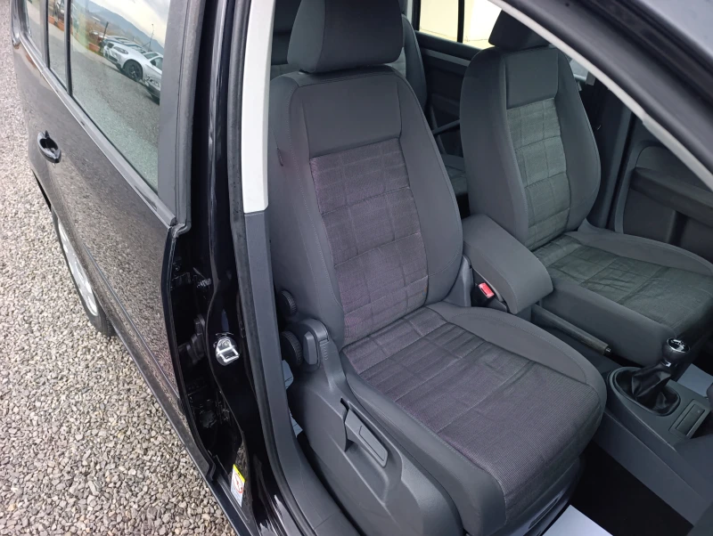 VW Touran 1.6i-116кс.БЕНЗИН, снимка 15 - Автомобили и джипове - 52471445