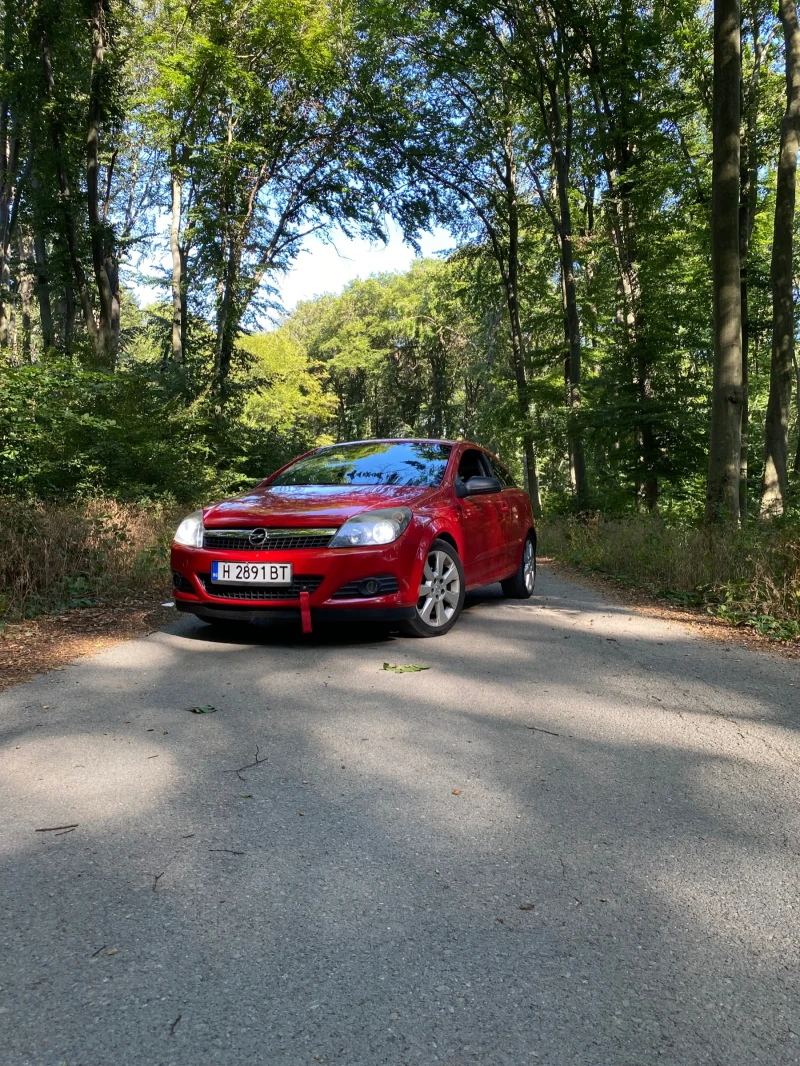 Opel Astra Gtc, снимка 4 - Автомобили и джипове - 53070694