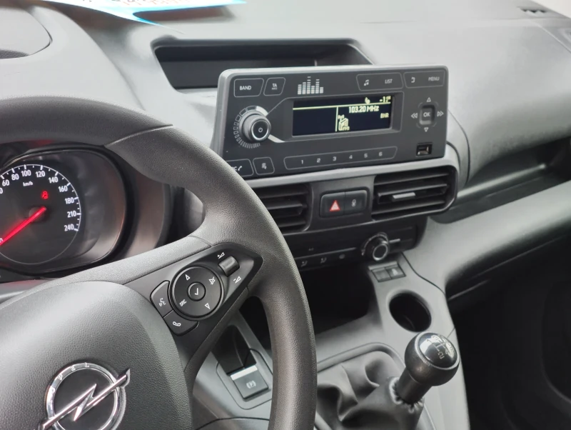 Opel Combo 1.6 hdi, снимка 10 - Автомобили и джипове - 53184989