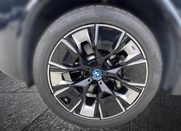 BMW iX3 = M-Sport = Shadow Line Гаранция - изображение 4