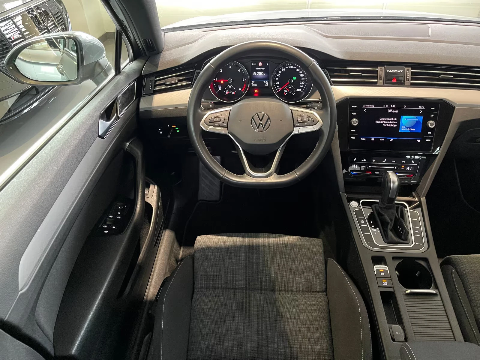 VW Passat 2.0TDI/BUSINESS/200HP/DSG/ACC/LED/CAM/CARPLAY/286f - изображение 10