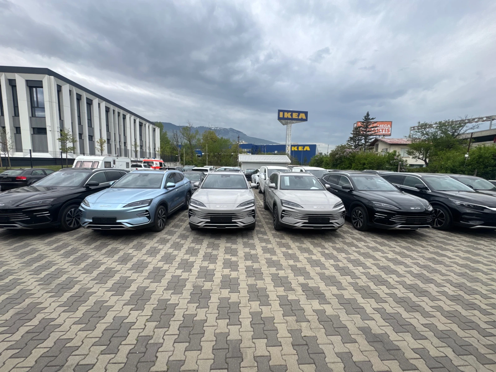 BYD Seal 26kw/125 km electric range/U DM-i Plug-in hibrid , снимка 2 - Автомобили и джипове - 51608740