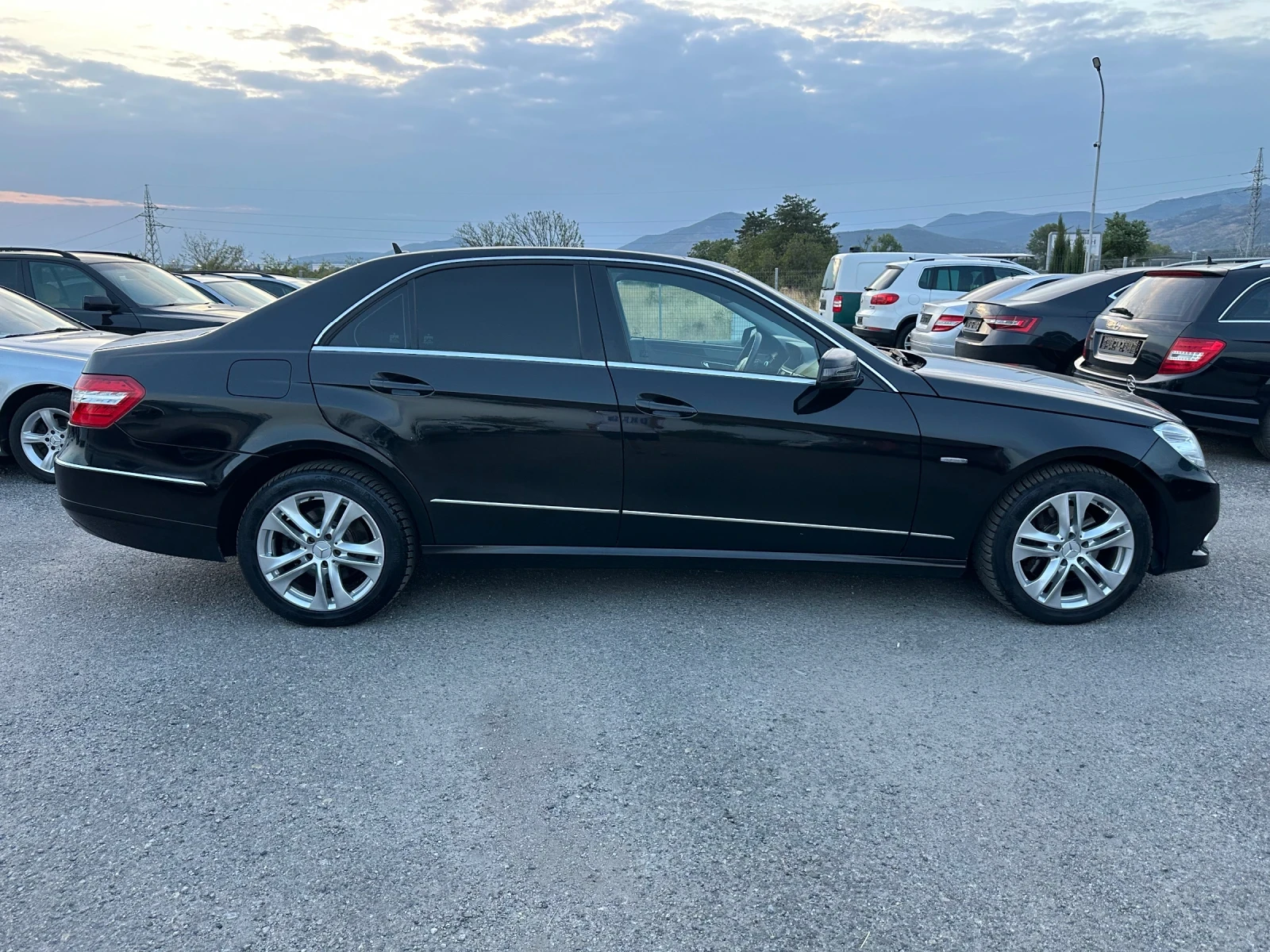 Mercedes-Benz E 350 AVANTGARDE* 231к.с* LED* ПАНОРАМА* НАВИГАЦИЯ - изображение 7