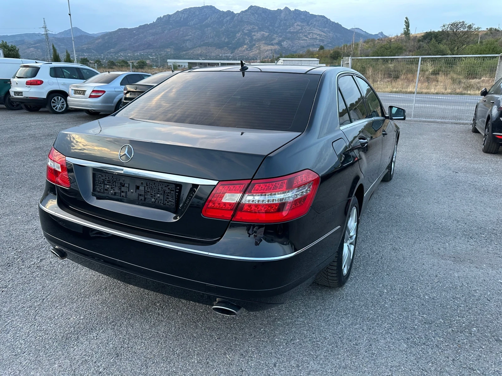 Mercedes-Benz E 350 AVANTGARDE* 231к.с* LED* ПАНОРАМА* НАВИГАЦИЯ - изображение 4