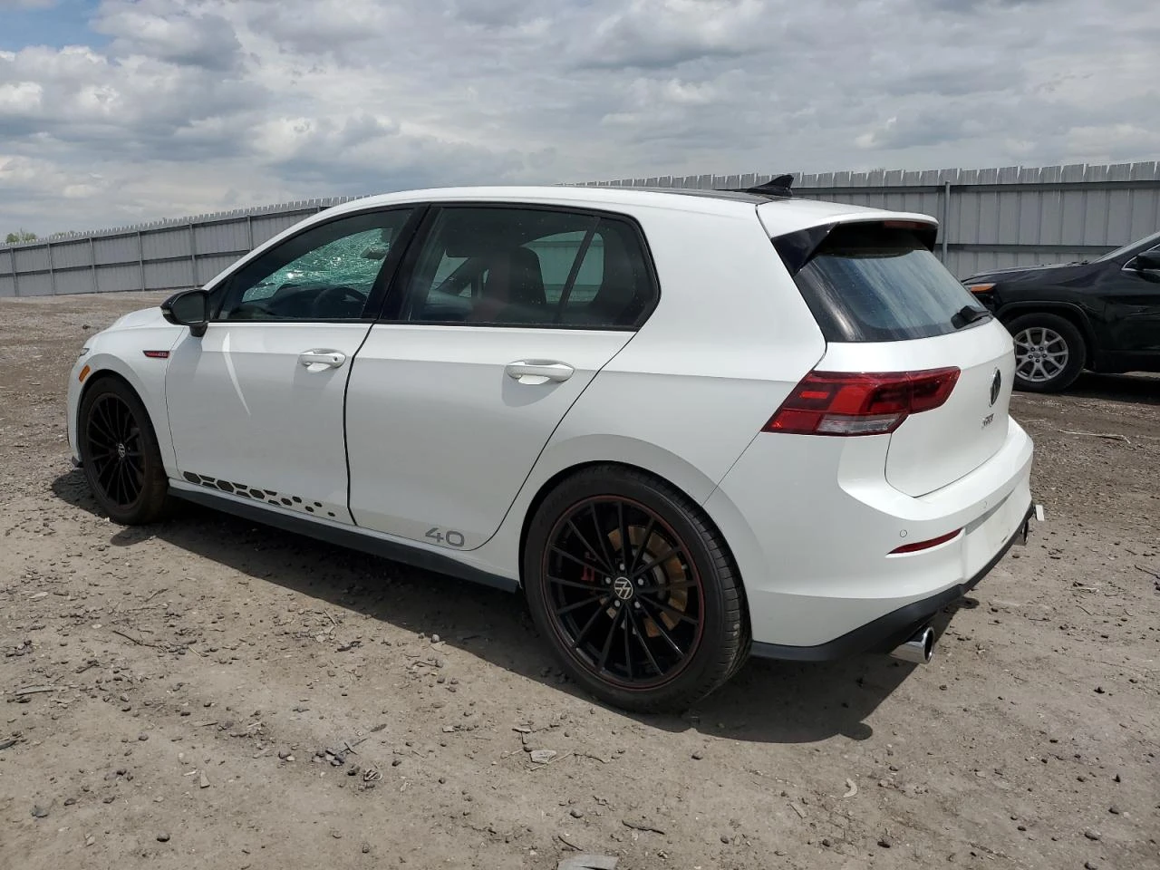 VW Golf GTI 2.0T 40th Anniversary Edition DSG - изображение 2