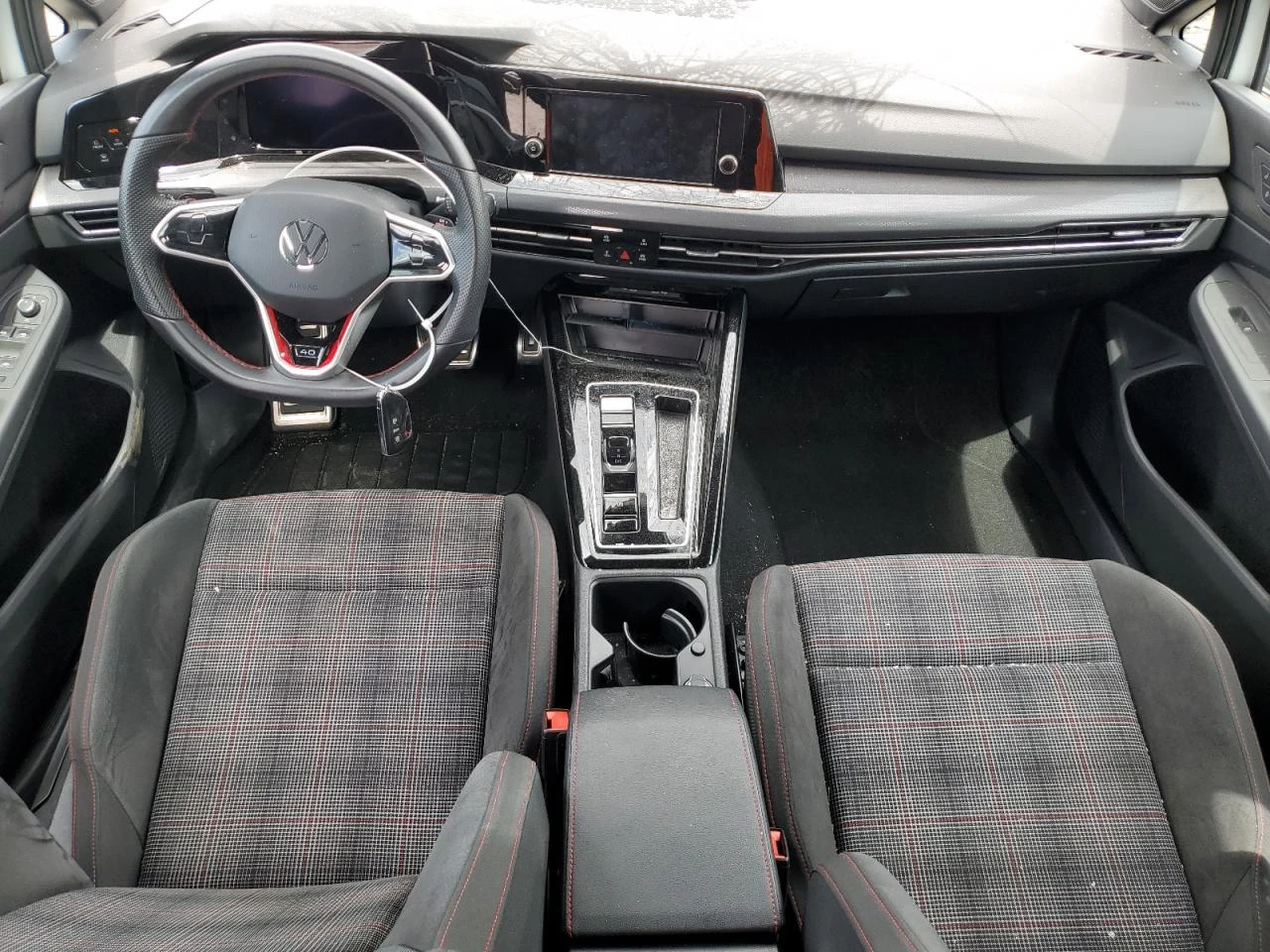 VW Golf GTI 2.0T 40th Anniversary Edition DSG - изображение 8