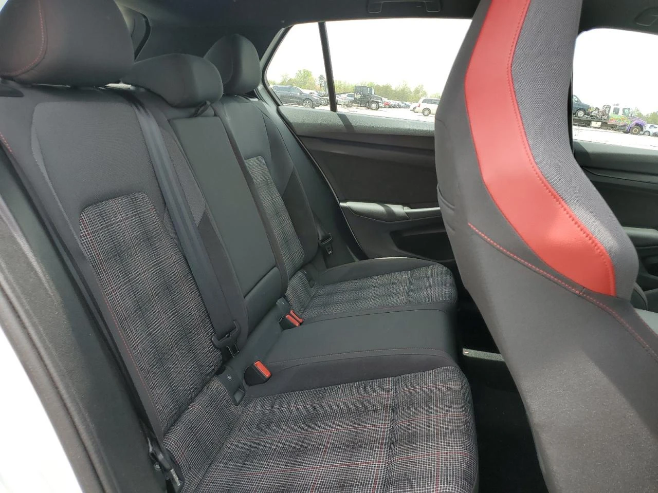 VW Golf GTI 2.0T 40th Anniversary Edition DSG - изображение 10