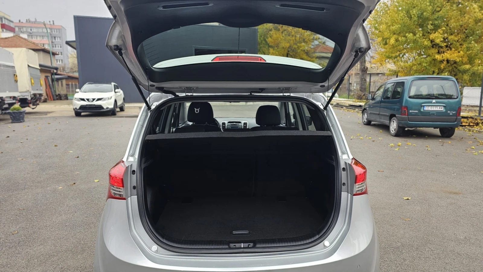 Hyundai Ix20 1.6i 6SP CH- .- .- | Mobile.bg   15