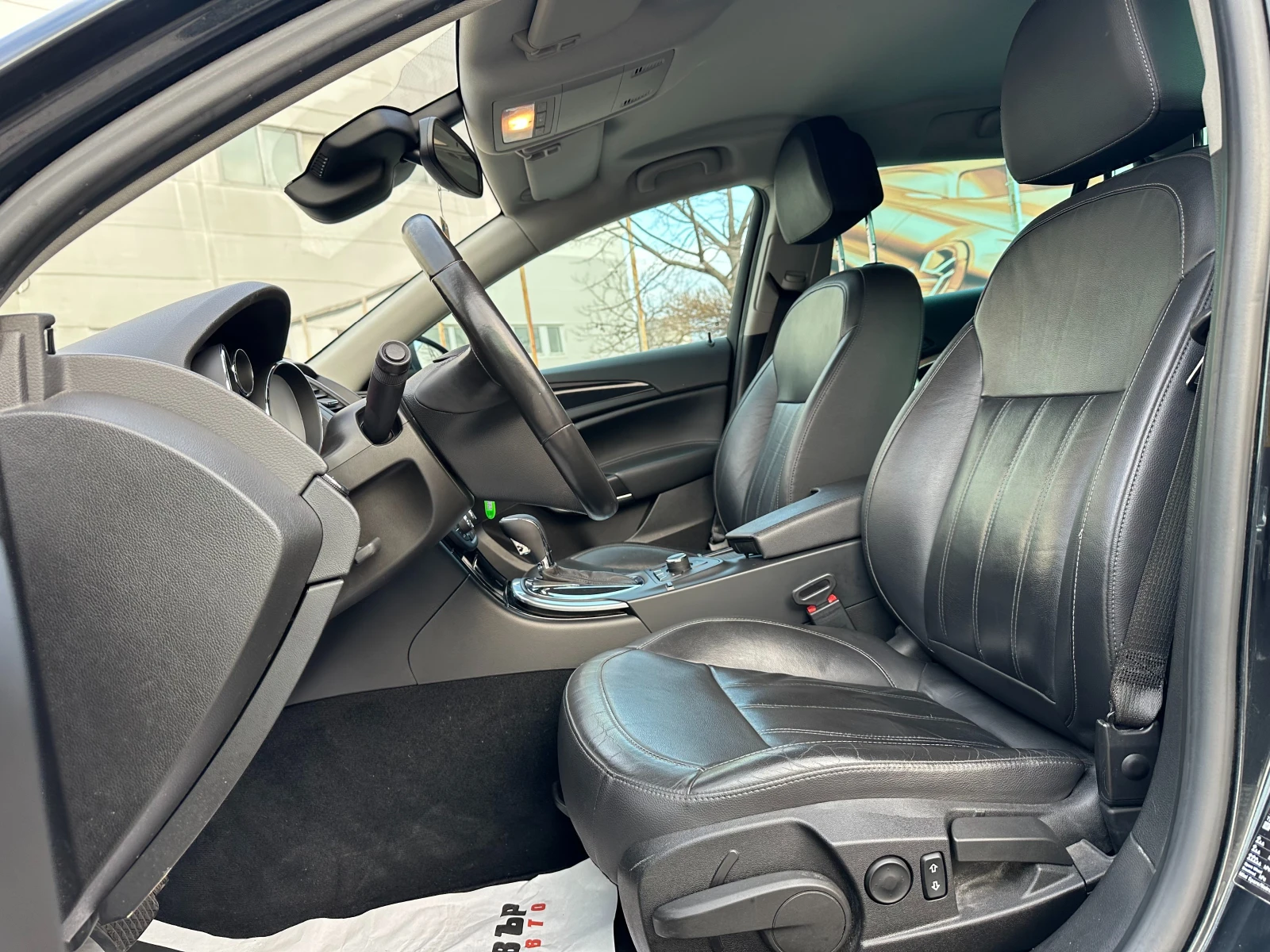 Opel Insignia 2.8i 260кс/4х4 - изображение 8