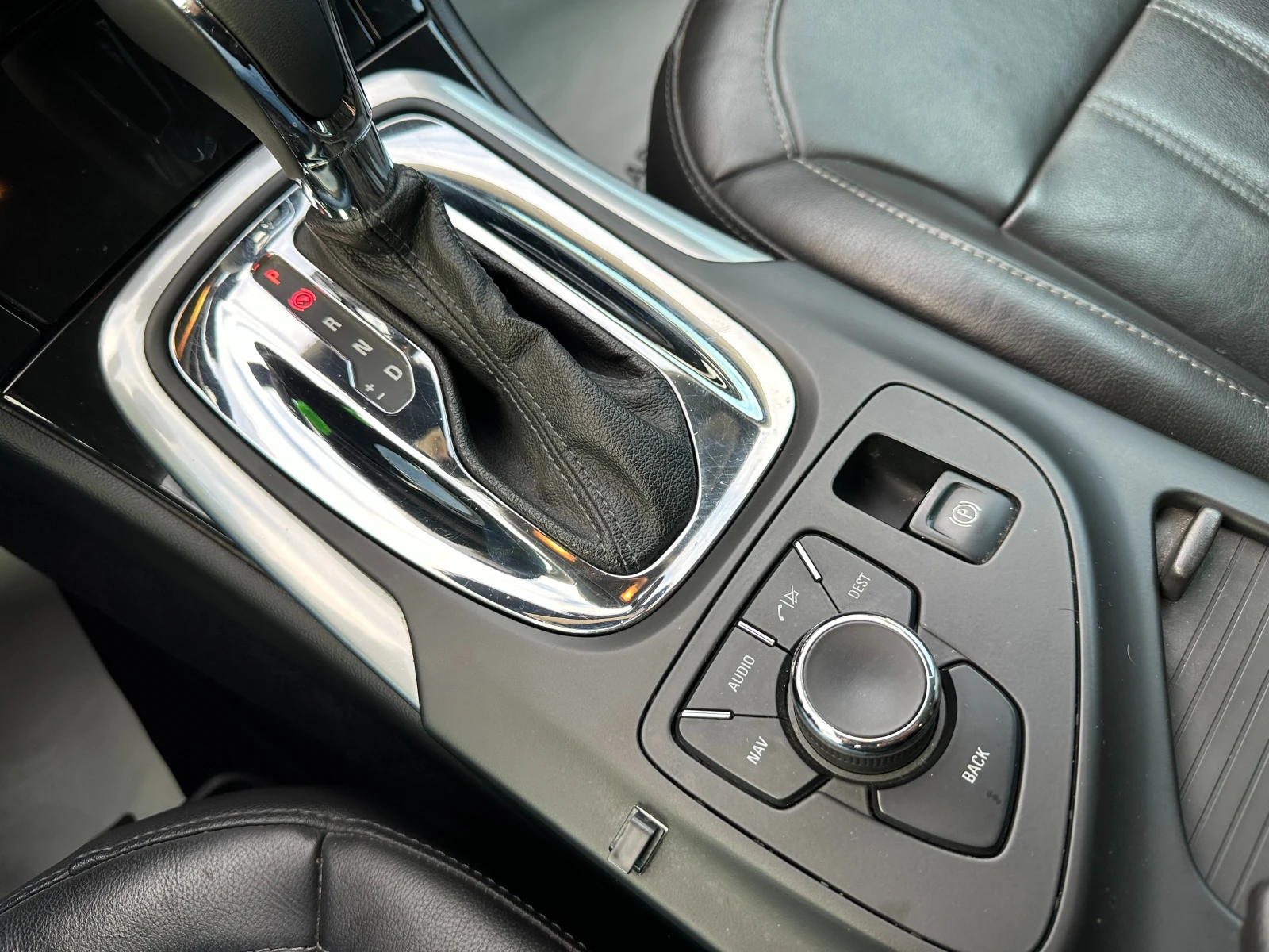 Opel Insignia 2.8i 260��/4�4 | Mobile.bg � ����������� 11