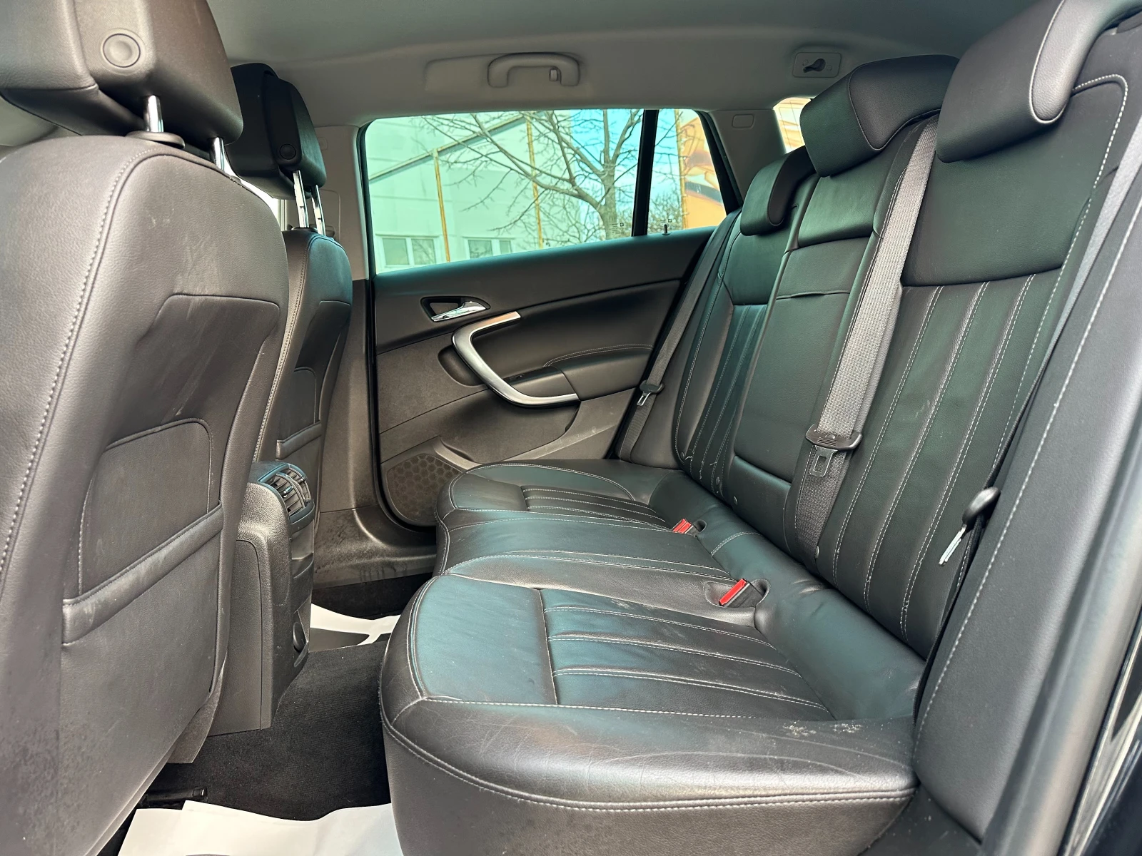 Opel Insignia 2.8i 260кс/4х4 - изображение 9