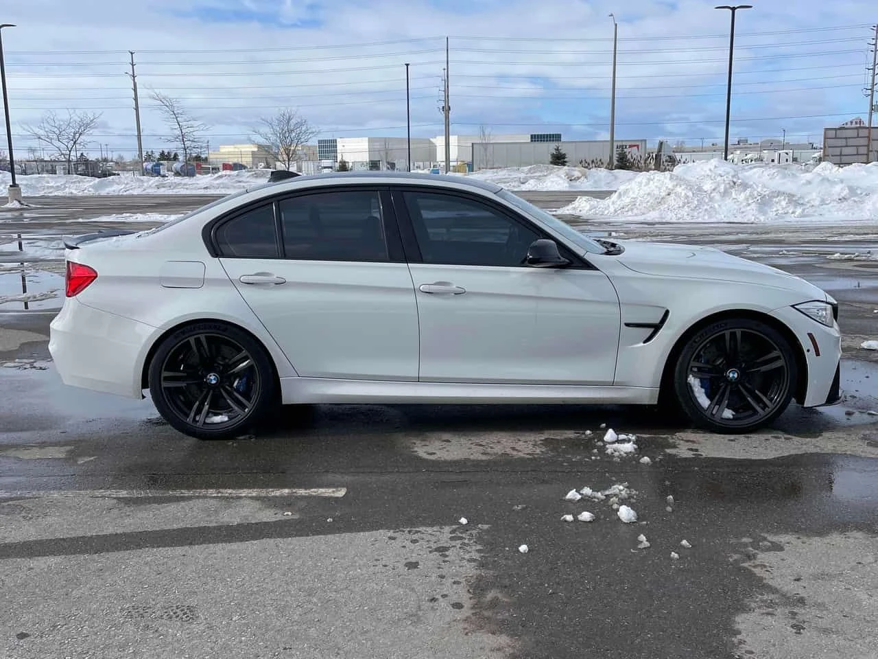BMW M3 4dr Sdn  CARFAX - изображение 3