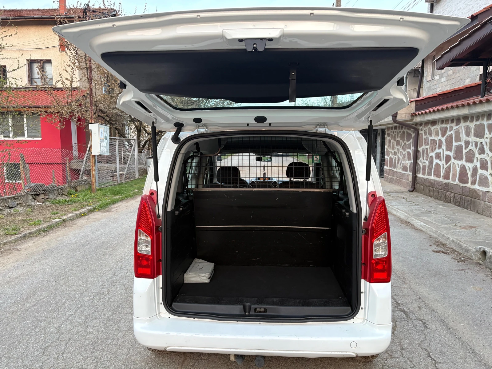 Peugeot Partner 1.6 HDI N1 5+ 1, снимка 6 - Автомобили и джипове - 53809198