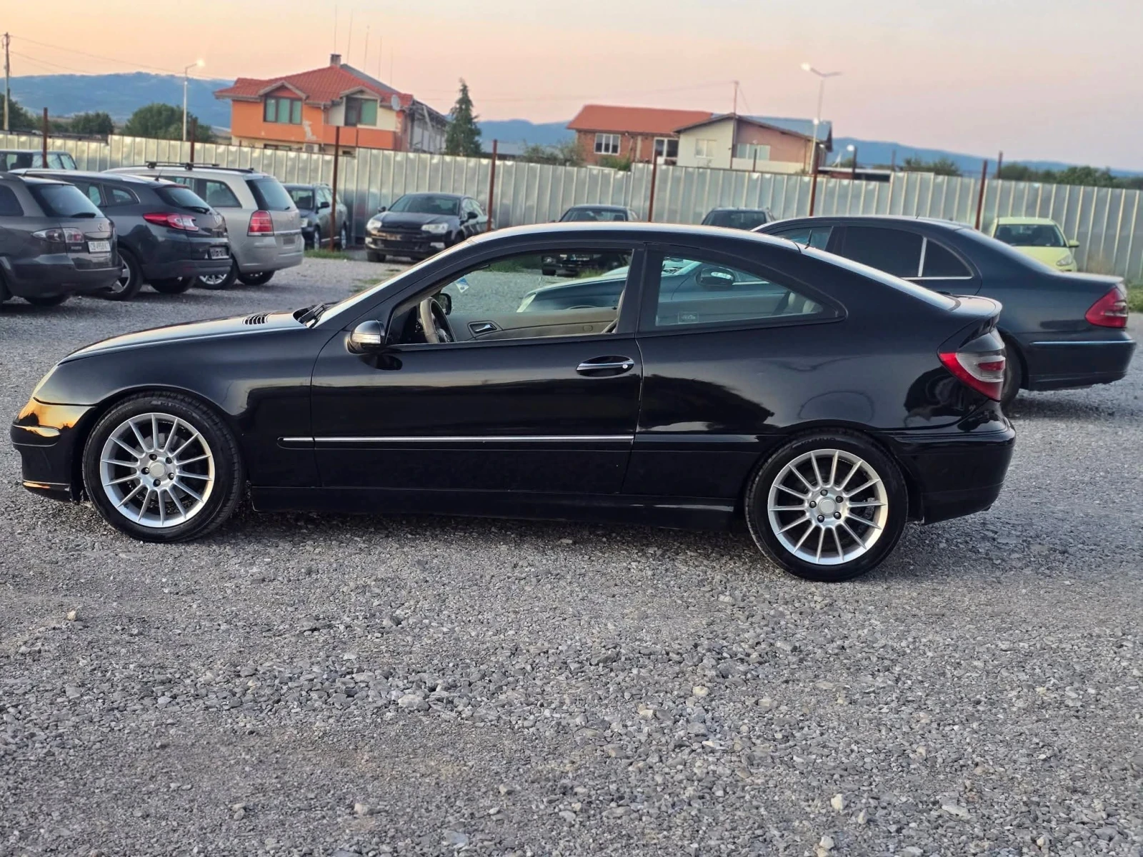 Mercedes-Benz C 220, снимка 5 - Автомобили и джипове - 53853313