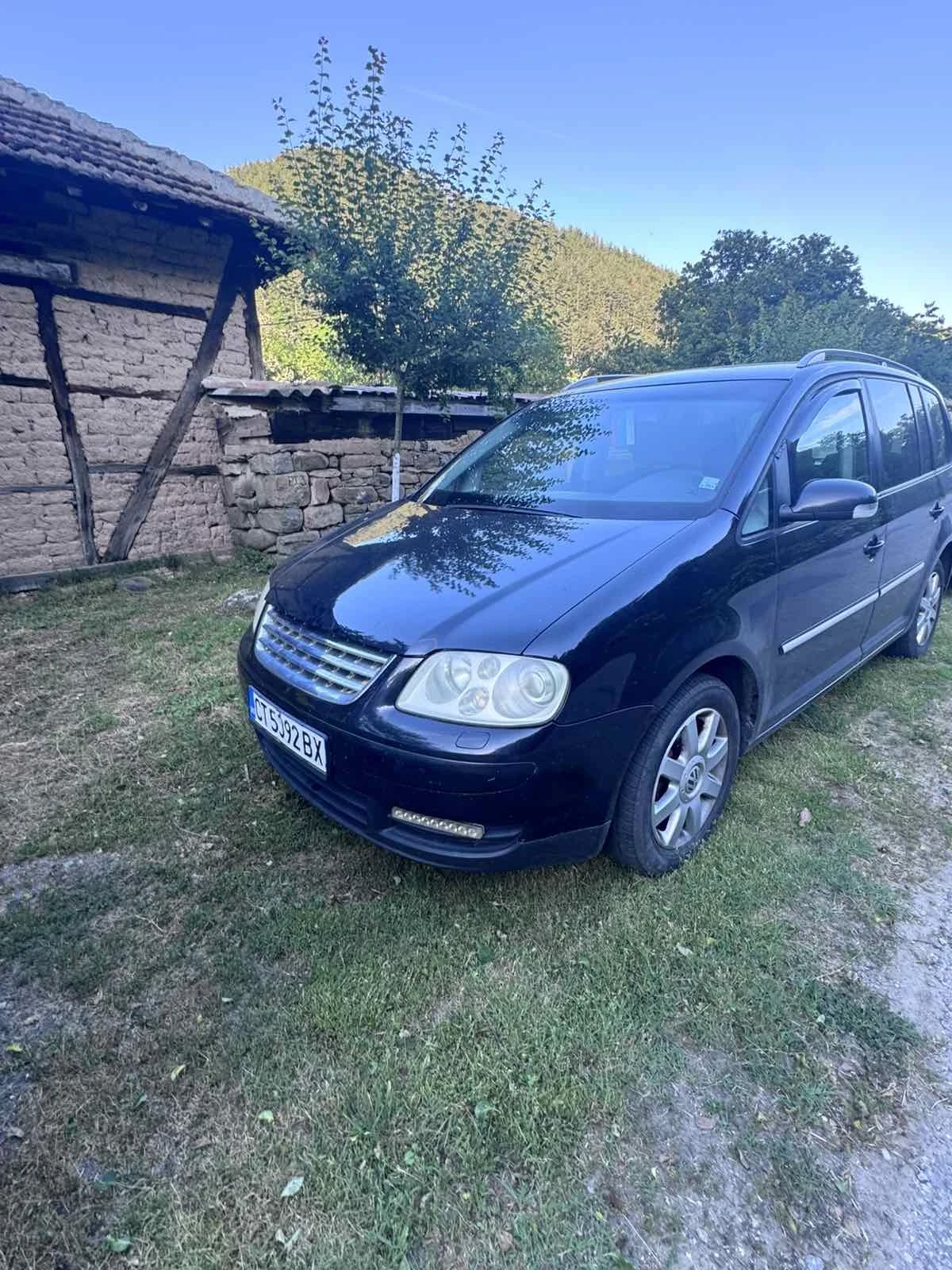 VW Touran, снимка 2 - Автомобили и джипове - 54722819