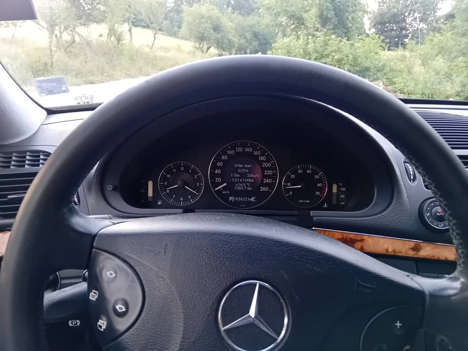 Mercedes-Benz E 240, снимка 7 - Автомобили и джипове - 54966122