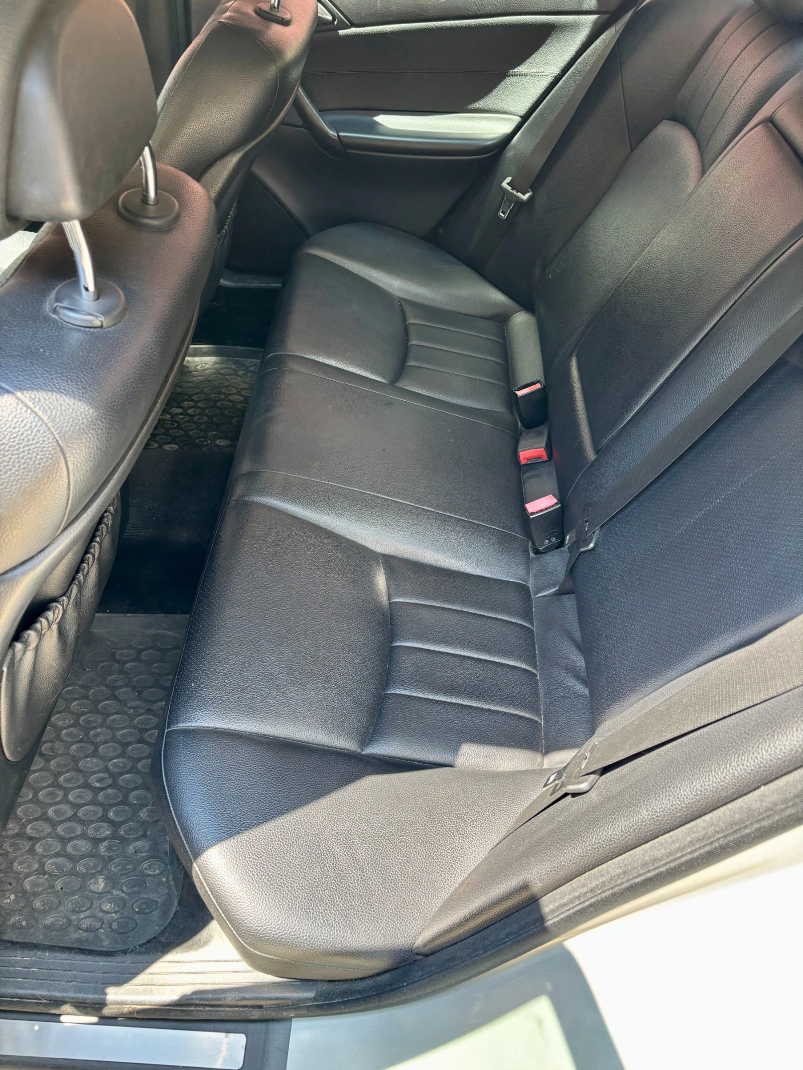 Mercedes-Benz C 220, снимка 7 - Автомобили и джипове - 55152676