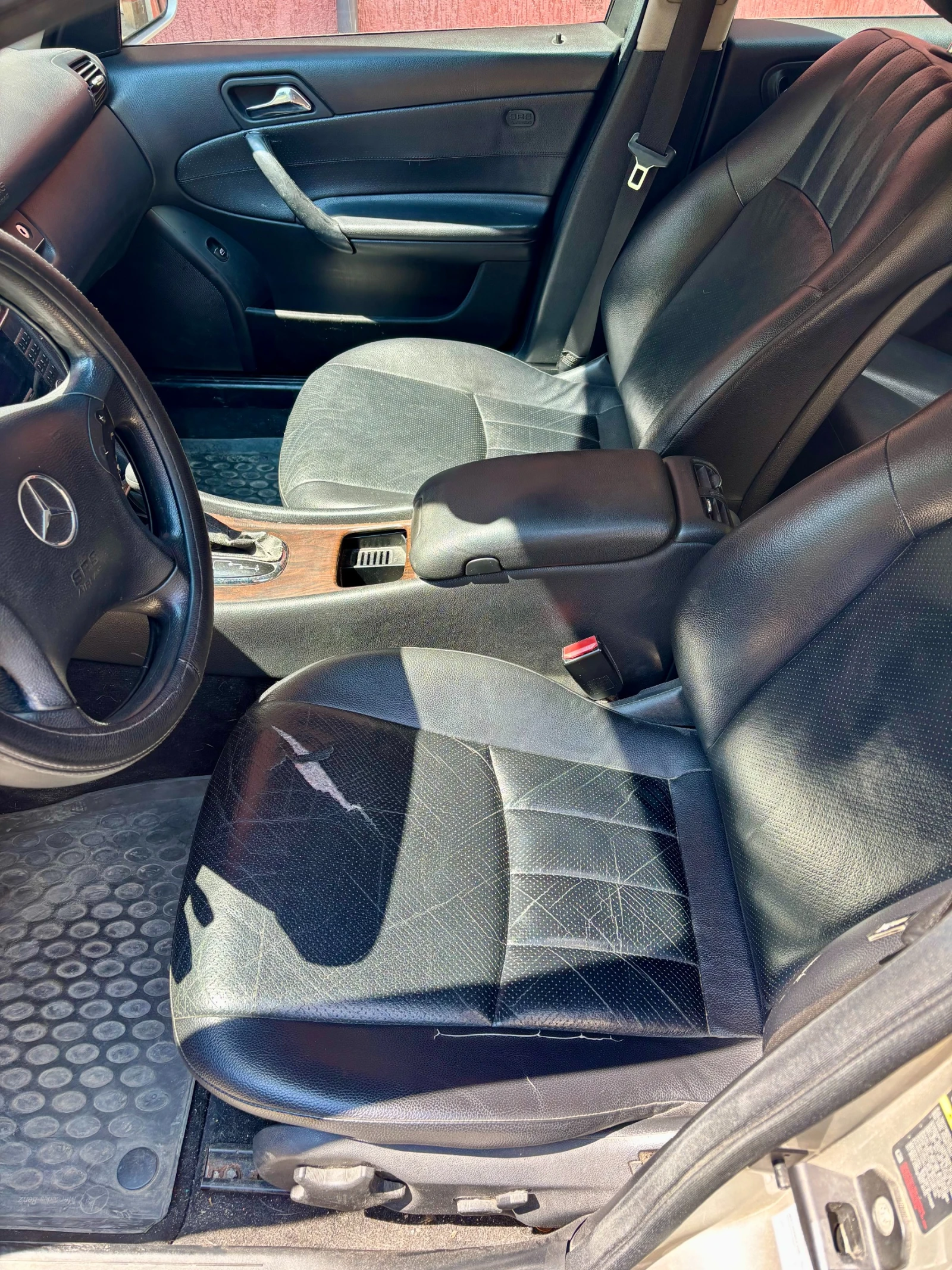 Mercedes-Benz C 220, снимка 6 - Автомобили и джипове - 55152676