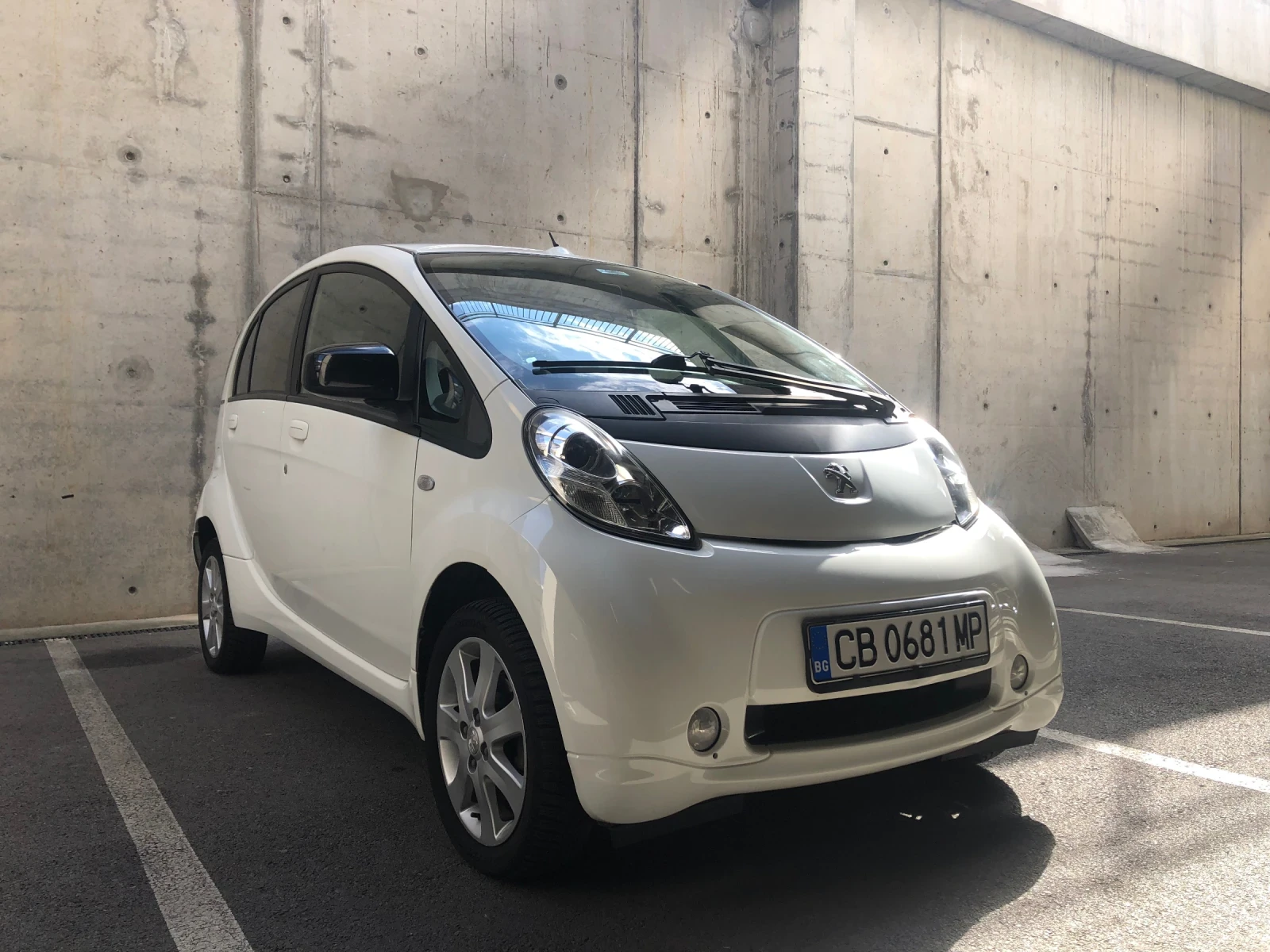 Peugeot iOn, снимка 3 - Автомобили и джипове - 55163310