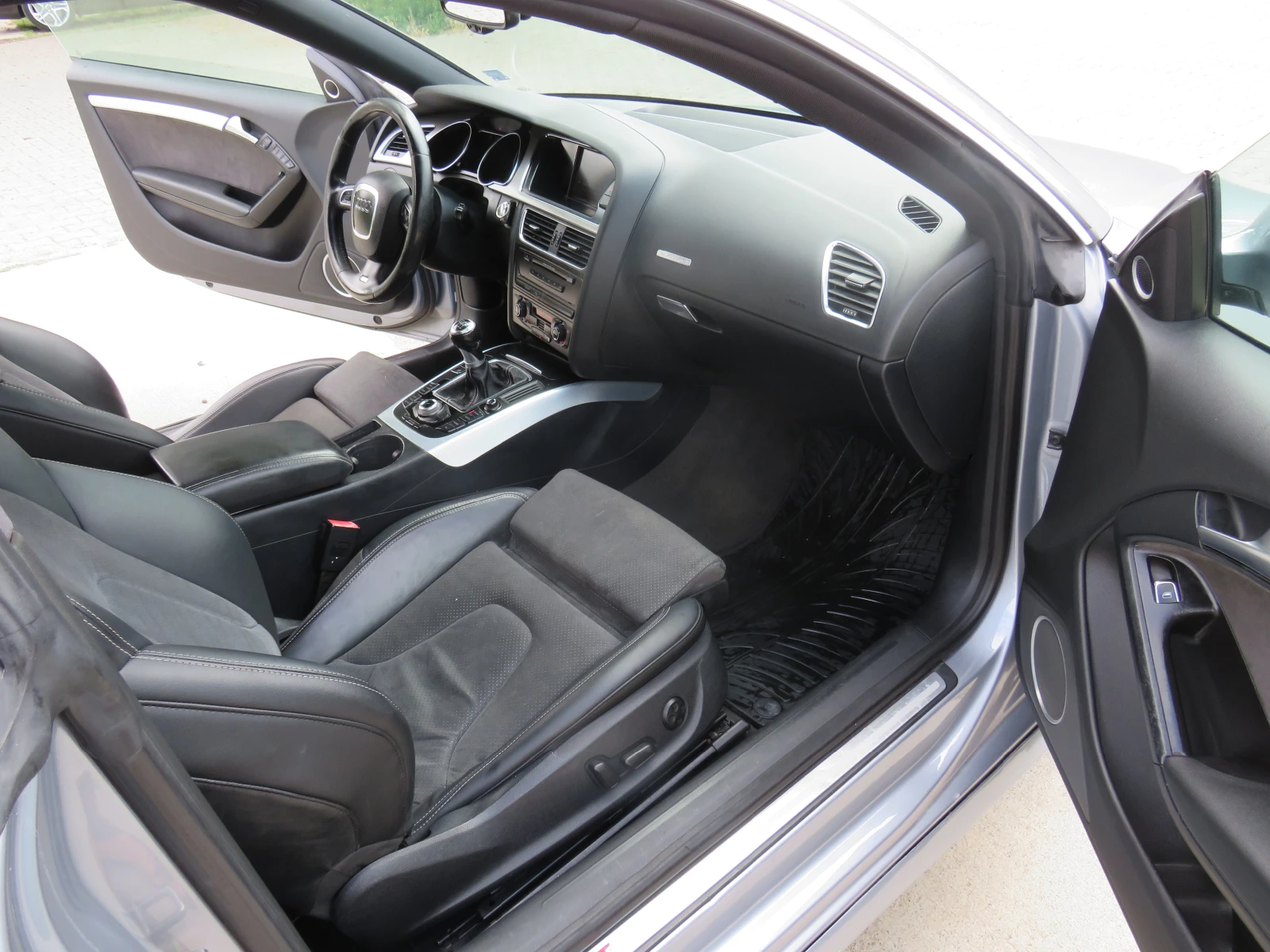 Audi A5 * 3.0TDI S-LINE QUATTRO РЪЧКА* , снимка 12 - Автомобили и джипове - 55216919