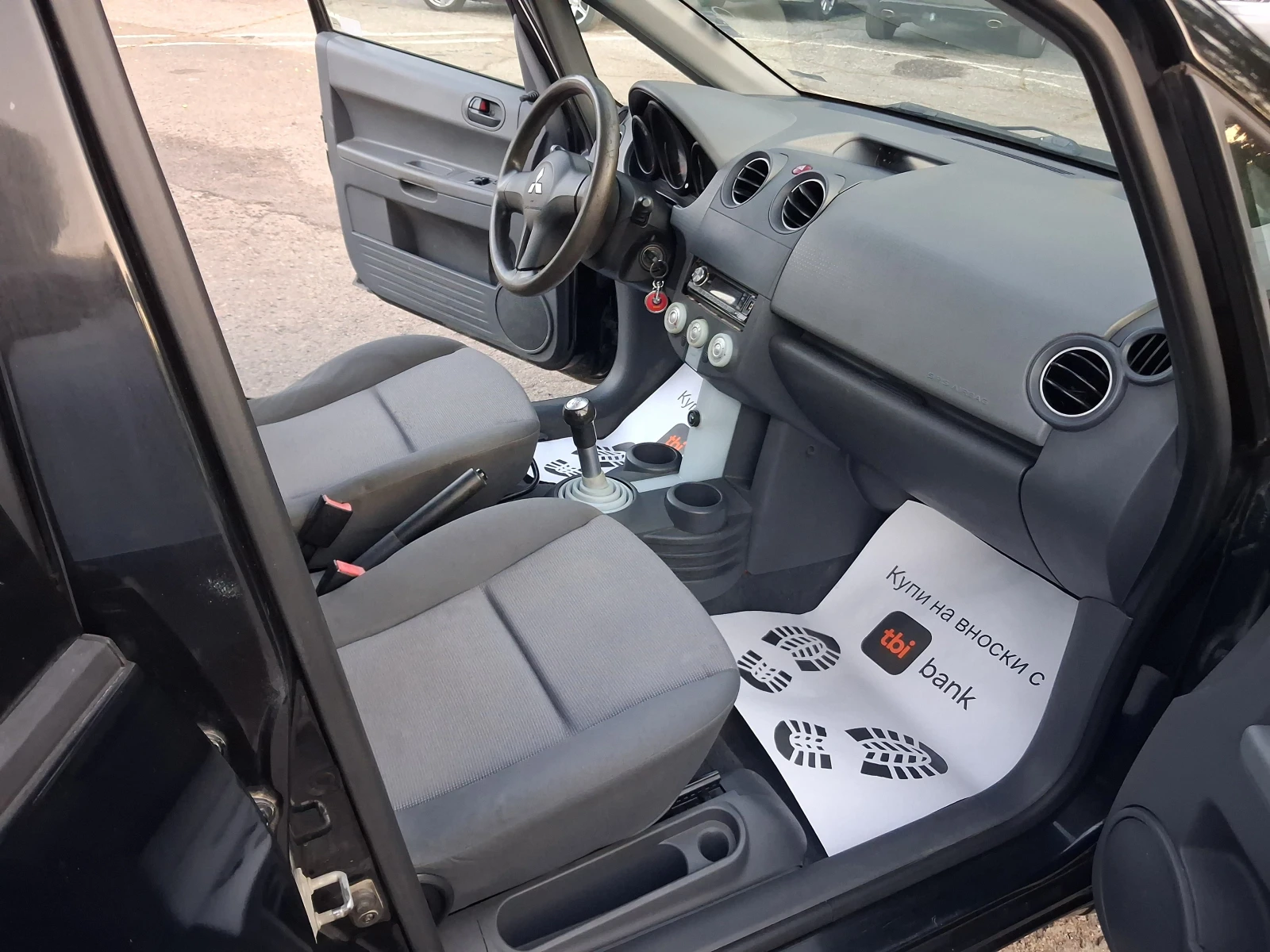 Mitsubishi Colt 4 врати.РЕГИСТРИРАНА, снимка 7 - Автомобили и джипове - 56012403