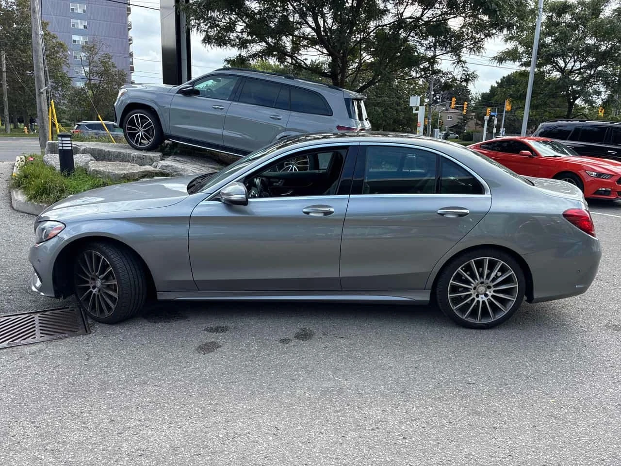 Mercedes-Benz C 400 * АВТОКРЕДИТ БЕЗ ПЪРВОНАЧАЛНА ВНОСКА* , снимка 2 - Автомобили и джипове - 56230079