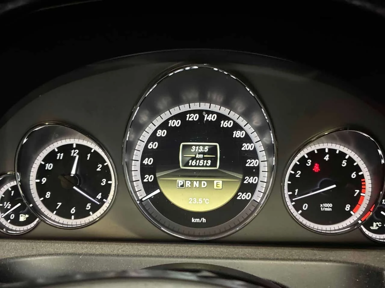 Mercedes-Benz E 350 * KEYLESS * ПОДГРЕВ * , снимка 8 - Автомобили и джипове - 56329244