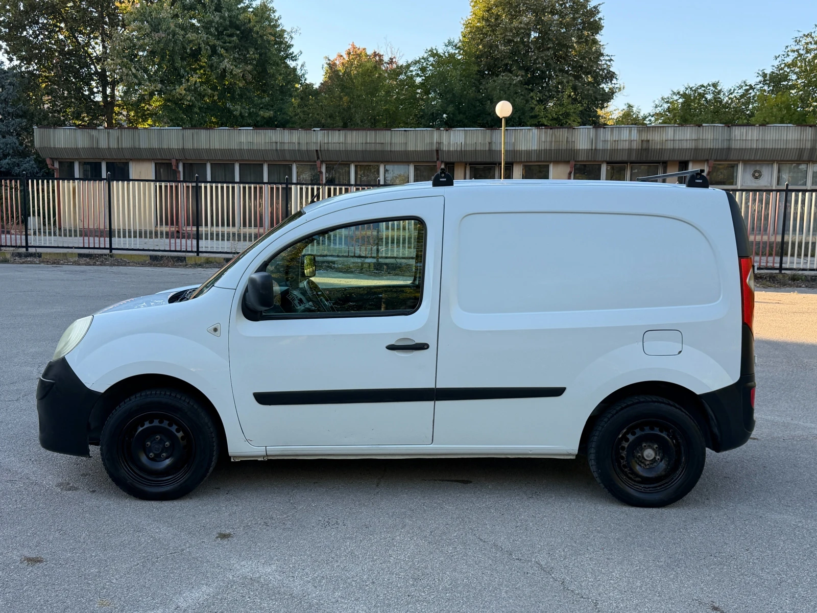 Renault Kangoo, снимка 3 - Автомобили и джипове - 56348535