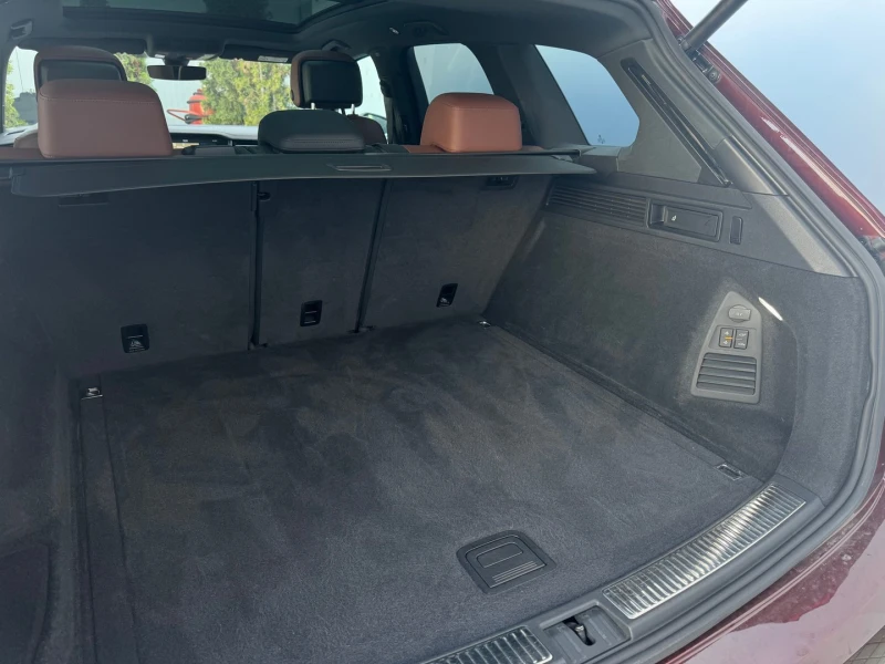 VW Touareg V8 TDI BMT 4MOTION, снимка 17 - Автомобили и джипове - 51916626