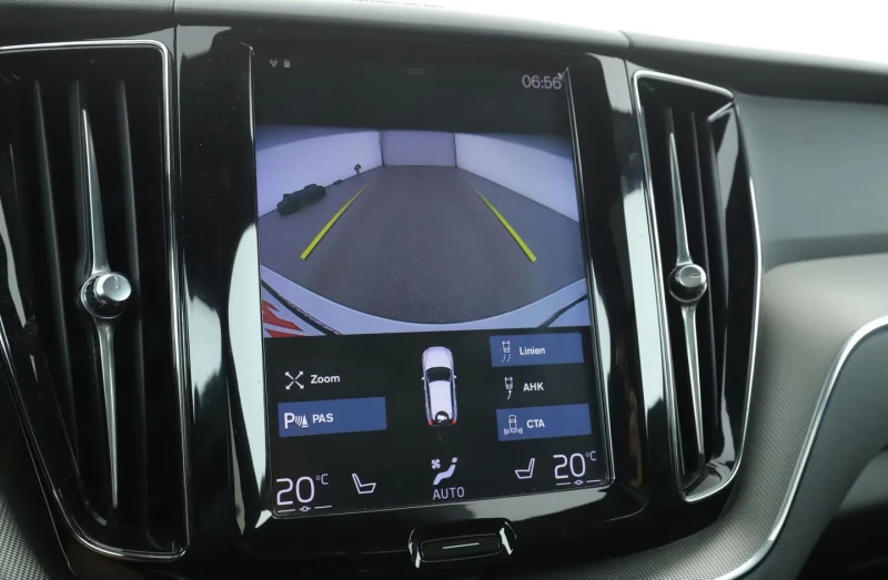 Volvo XC60 T6/R-DESIGN/462HP/AWD/CAM/L.ASS/LED/CARPLAY/617f, снимка 13 - Автомобили и джипове - 51415996