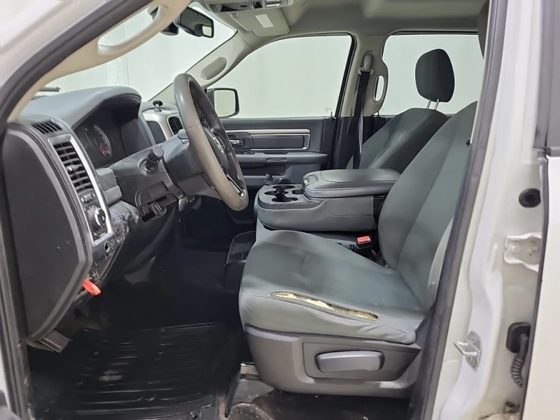 Dodge RAM 1500 * OUTDOORSMAN CREW CAB STD BED * CARFAX * БЕЗ ПЪРВ, снимка 5 - Автомобили и джипове - 53175037