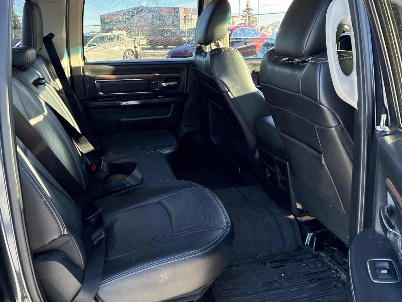 Dodge RAM 1500 CARFAX* АВТОФИНАНСИРАНЕ БЕЗ ПЪРВОНАЧАЛНА ВНОСКА - изображение 10