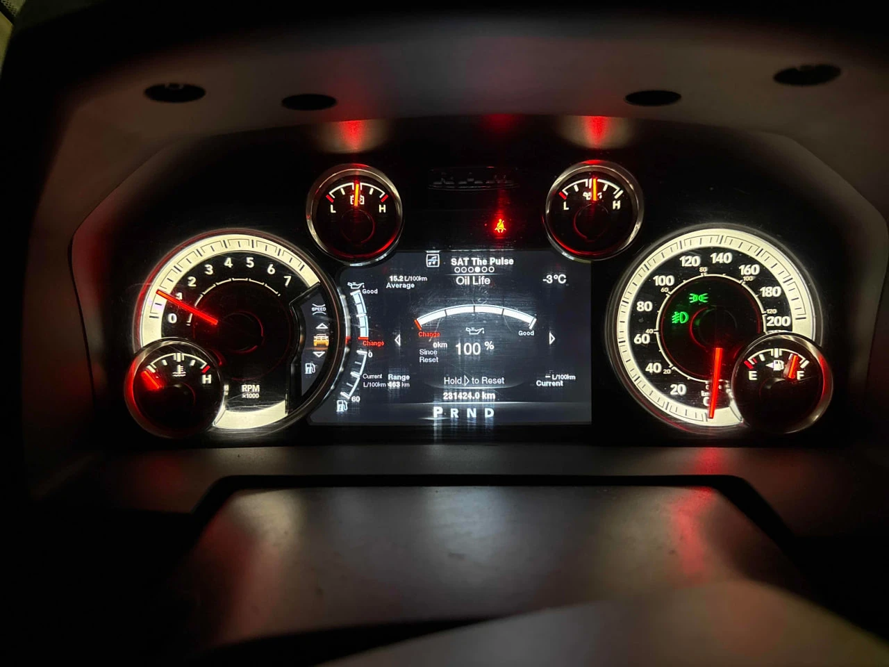 Dodge RAM 1500 CARFAX* АВТОФИНАНСИРАНЕ БЕЗ ПЪРВОНАЧАЛНА ВНОСКА - изображение 4