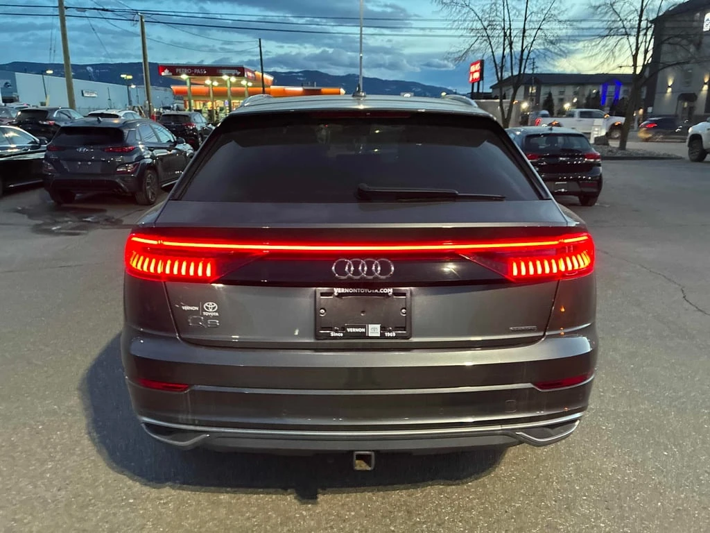 Audi Q8 * Progressiv * CARFAX * БЕЗ ПЪРВОНАЧАЛНА ВНОСКА - изображение 4